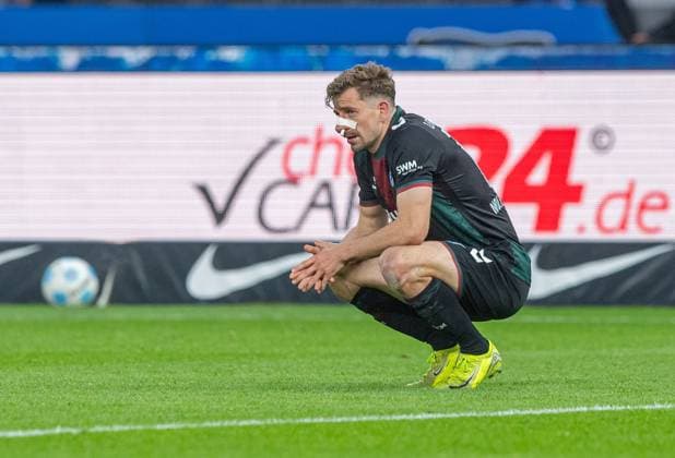 Fussball, Herren, Saison 2024 2025, 2. Bundesliga (31. Spieltag), Hertha BSC - 1. FC Magdeburg, Alexander Nollenberger (1. FC Magdeburg), Enttäuschung nach Abpfiff, 25.04. 2025,