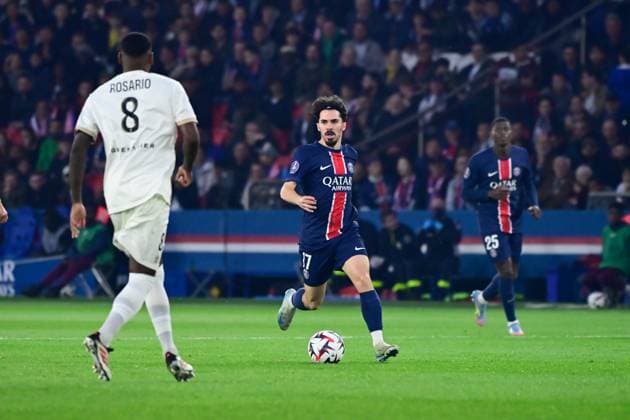 FOOTBALL : PSG vs Nice - Ligue 1 - 25 04 2025 Vitinha Vitor Machado ( 17 - PSG ) during the Ligue 1 match between Paris Saint Germain and OGC Nice at Parc Des Princes on April 25 , 2025 in Paris, France. ( Photo by Dante Badano PsnewZ ) - ParisFrance  Copyright: xDantexBadanox