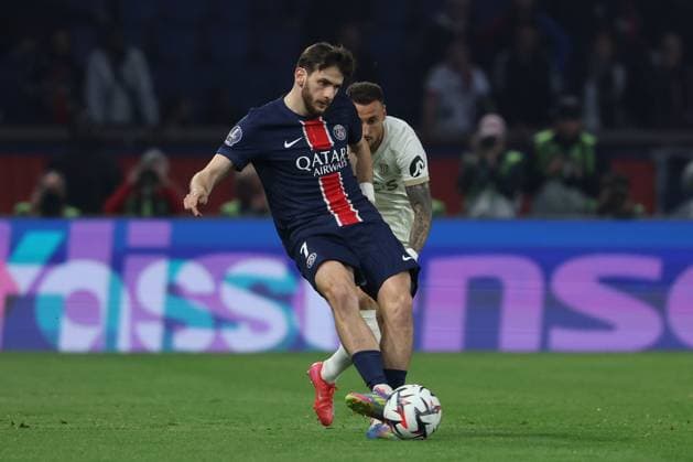 2025.04.25 Parc des Princes, La Ligue 1 J.31 Paris Saint Germain - OGC Nice v.l., Khvicha Kvaratskhelia (Paris Saint-Germain) in aktion, in action, Copyright: JoaquimxFerreira