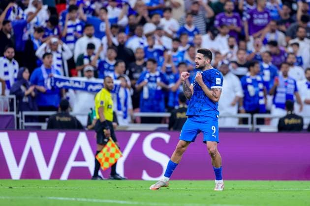Al-Hilal vs Gwangju - AFC Champions League Elite Quarter Finals JEDDAH, SAUDI ARABIA - April 25: Aleksandar Mitrovic of Team Al-Hilal FC celebrates scoring their fourth goal during AFC Champions League Elite Quarter Finals match between Al-Hilal and Gwangju at king abdullah sports city stadium on April 25, 2025 in Jeddah, Saudi Arabia. Jeddah Saudi Arabia Copyright: xAbdullahxAhmedx