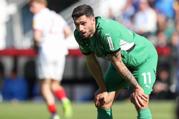 Sport Themen der Woche KW17 26.04.2025, xtgx, Fussball 1. Bundesliga, Holstein Kiel - Borussia Mönchengladbach emspor, v.l. Tim Kleindienst (Gladbach, 11) enttaeuscht, enttäuscht, schaut enttaeuscht, niedergeschlagen, disappointed (DFL DFB REGULATIONS PROHIBIT ANY USE OF PHOTOGRAPHS as IMAGE SEQUENCES and or QUASI-VIDEO) Kiel *** 26 04 2025, xtgx, Fußball 1 Bundesliga, Holstein Kiel Borussia Mönchengladbach emspor, v l Tim Kleindienst Gladbach, 11 enttaeuscht, enttäuscht, schaut enttaeuscht, niedergeschlagen, disappointed DFL DFB REGULATIONS PROHIBIT ANY USE OF PHOTOGRAPHS as IMAGE SEQUENCES and or QUASI VIDEO Kiel