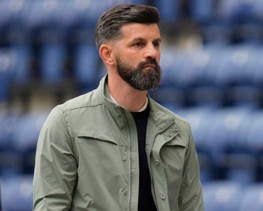 Preston North End v Plymouth Argyle, Preston, UK - 26 April 2025 Miron Muslic manager of Plymouth Argyle leaves the pitch after the EFL Championship match between Preston North End and Plymouth Argyle at Deepdale on 26 April 2025 in Preston, England (Photo by Steve Flynn PPAUK) Preston Deepdale Lancashire England Copyright: xStevexFlynn PPAUKx PPA-183696
