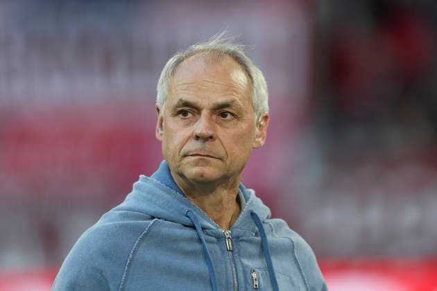 Olaf Thon schaut waehrend des Spiels der 2. Bundesliga zwischen Fortuna Düsseldorf und 1. FC Nürnberg im Merkur Spiel-Arena am 26. April 2025 in Düsseldorf, Deutschland. (Foto von Oliver Kaelke DeFodi Images) +++ Olaf Thon looks on during the 2. Bundesliga match between Fortuna Düsseldorf and 1. FC Nürnberg at Merkur Spiel-Arena on April 26, 2025 in Düsseldorf, Germany. (Photo by Oliver Kaelke DeFodi Images) DFB DFL REGULATIONS PROHIBIT ANY USE OF PHOTOGRAPHS AS IMAGE SEQUENCES AND OR QUASI-VIDEO. (Photo by Oliver Kaelke DeFodi Images)