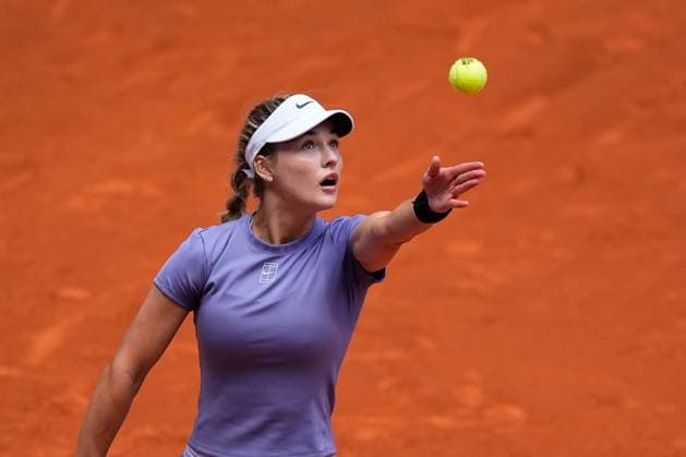 April 26, 2025, Madrid, Madrid, SPAIN: Anna Kalinskaya of Russia plays against Madison Keys of USA during the Mutua Madrid Open 2025, ATP, Tennis Herren Masters 1000 and WTA, Tennis Damen 1000, tennis tournament celebrated at Caja Magica on April 26, 2025 in Madrid, Spain. Madrid SPAIN - ZUMAa181 20250426_zaa_a181_253 Copyright: xDennisxAgyemanx