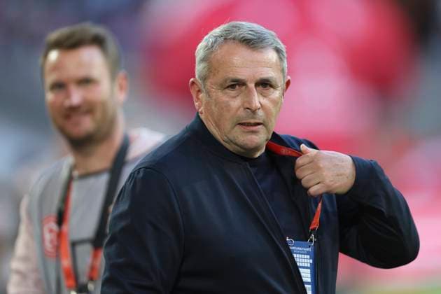 Vorstand Klaus Allofs (Fortuna Duesseldorf) schaut waehrend des Spiels der 2. Bundesliga zwischen Fortuna Düsseldorf und 1. FC Nürnberg im Merkur Spiel-Arena am 26. April 2025 in Düsseldorf, Deutschland. (Foto von Oliver Kaelke DeFodi Images) +++ Vorstand Klaus Allofs (Fortuna Duesseldorf) looks on during the 2. Bundesliga match between Fortuna Düsseldorf and 1. FC Nürnberg at Merkur Spiel-Arena on April 26, 2025 in Düsseldorf, Germany. (Photo by Oliver Kaelke DeFodi Images) DFB DFL REGULATIONS PROHIBIT ANY USE OF PHOTOGRAPHS AS IMAGE SEQUENCES AND OR QUASI-VIDEO. (Photo by Oliver Kaelke DeFodi Images)