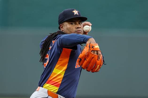MLB, Baseball Herren, USA 2025: Astros Vs Royals APR 26 April 26, 2025: Houston Astros starting pitcher Framber Valdez (59) warms up before the bottom of the first inning against the Kansas City Royals at Kauffman Stadium in Kansas City, MO. David Smith CSM (Credit Image: Â David Smith Cal Media) Kansas City Mo United States of America EDITORIAL USE ONLY Copyright: xx ZUMA-20250426_zma_c04_133.jpg DavidxSmithx csmphotothree378650