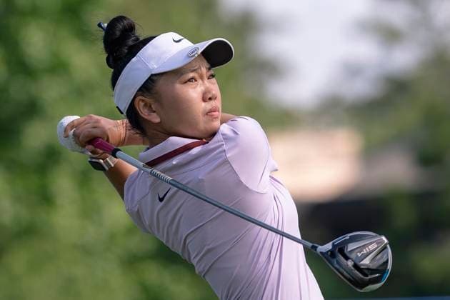 April 26, 2025, The Woodlands, Texas, USA: LUCY LI (KR) tees off on the 4th hole during the third round of the 2025 Chevron Championship at The Club at Carlton Woods in The Woodlands, Texas, on Saturday, April 26, 2025. The Woodlands USA - ZUMAp213 20250426_znp_p213_027 Copyright: xLynnxPenningtonx