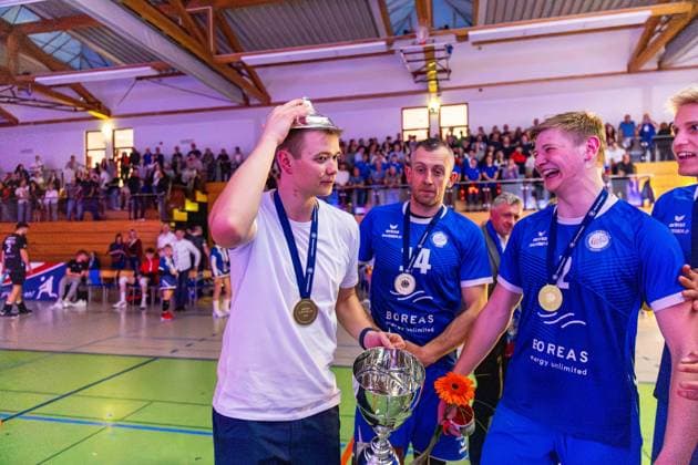 26.04.2025, GER, Volleyball, 2.BL Maenner Sued, Saison 2024 2025, Blue Volleys Gotha - Ceratonia Volleys Eltmann die Mannschaft der Blue Volleys Gotha wird Meister in der 2.Bundesliga Maenner Sued, Saison 24 25, im Bild Robert Werner (Blue Volleys Gotha) 99867 Gotha Sporthalle Sportanlage Ernesti Thüringen Deutschland