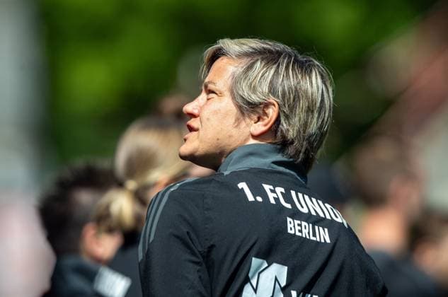 Fussball, Frauen, Saison 2024 2025, 2. Bundesliga (23. Spieltag), 1. FC Union Berlin - Borussia Mönchengladbach, Geschäftsführerin Profifußball Frauen Jennifer Zietz (1. FC Union), 27.04.2025, Copyright: xSebastianxRäppold MatthiasxKochx