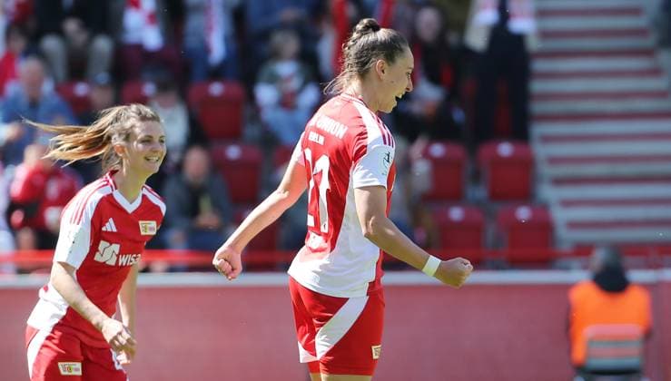 Anna Weiss jubelt nach 1:0 Freude Emotion Jubel Fußball Fussball 2. Bundesliga Damen Frauen Saison 2024 2025 27.04.2025 1.FC Union Berlin vs. Borussia Mönchengladbach BMG DFL regulations prohibit any use of photographs as image sequences and or quasi-video