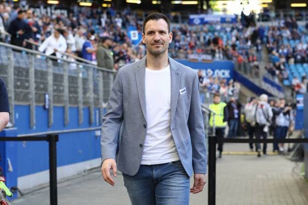 27.04.2025, xtgx, Fussball 2. Bundesliga, Hamburger SV - Karlsruher SC emspor, v.l. Mario Eggimann (Karlsruhe, sportlicher Leiter) Portrait, Portraet, Einzelbild (DFL DFB REGULATIONS PROHIBIT ANY USE OF PHOTOGRAPHS as IMAGE SEQUENCES and or QUASI-VIDEO) Hamburg