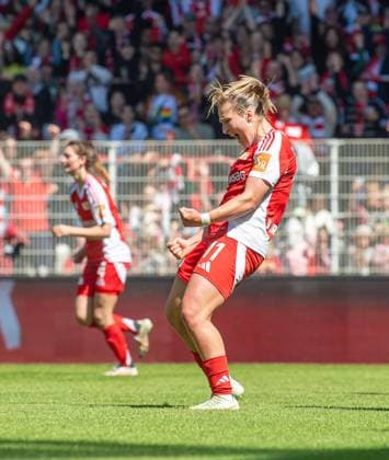 Fussball, Frauen, Saison 2024 2025, 2. Bundesliga (23. Spieltag), 1. FC Union Berlin - Borussia Mönchengladbach, Dina Orschmann (1. FC Union), Jubel nach Tor zum 3:1, 27.04.2025, Copyright: xSebastianxRäppold MatthiasxKochx
