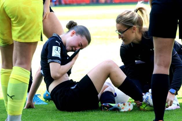 DEU, 2.BL, Frauen, 1.FC Union vs. Borussia Moenchengladbach, 27.04.2025, Stadion Alte Foersterei, Berlin, DEU, 2.BL, Frauen, 1.FC Union vs. Borussia Moenchengladbach, im Bild: Miriam Arici (Moenchengladbach 2) DFL - regulations prohibit any use of Photographs as image sequences and or quasi-video
