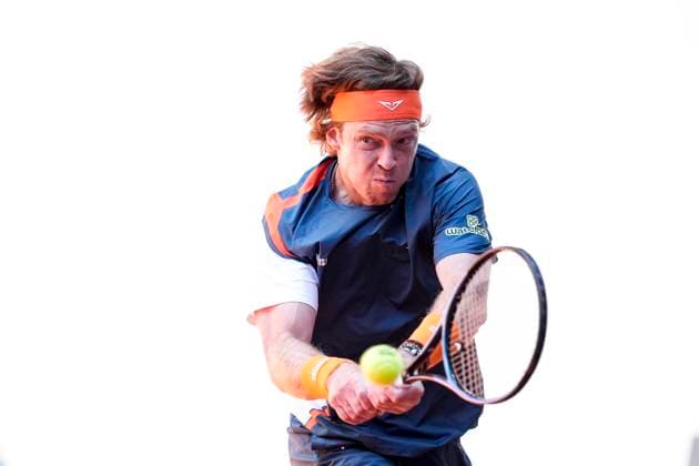 April 27, 2025, Madrid, Madrid, Spain: Andrey Rublev of Russia in action against Aleksander Bublik of Kazakhstan during the Mutua Madrid Open 2025, ATP, Tennis Herren Masters 1000 and WTA, Tennis Damen 1000 tennis tournament, celebrated at Caja Magica on April 27, 2025 in Madrid, Spain. Madrid Spain - ZUMAa181 20250427_zaa_a181_089 Copyright: xOscarxJ.xBarrosox