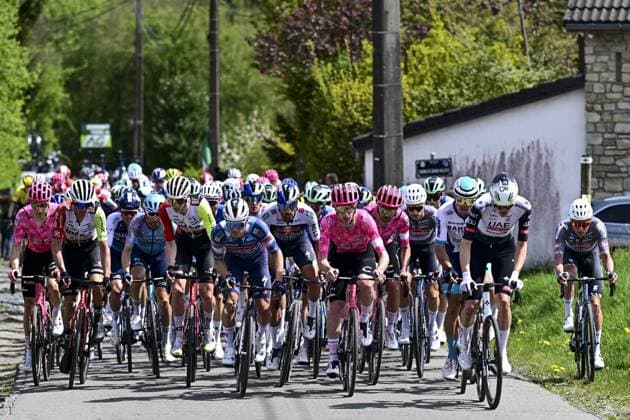 The pack of riders pictured in action during the men elite race of the Liege-Bastogne-Liege one day cycling event, 252km from Liege, over Bastogne to Liege, Sunday 27 April 2025. MAARTENxSTRAETEMANS  x121982373x