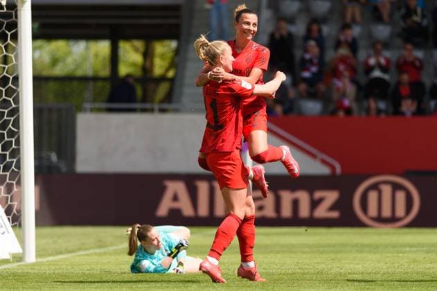 Arianna Caruso (27 FC Bayern Munich) and Lea Schueller (11 FC Bayern Munich) celebrating the opening goal during the Google Pixel Frauen Bundesliga match between FC Bayern Munich and SC Freiburg at FC Bayern Campus, Munich, Germany. (Sven Beyrich SPP) Copyright: xSvenxBeyrich SPPx spp-en-SvBe-20250427-D4S_0206
