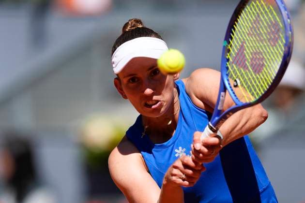 April 27, 2025, Madrid, Madrid, Spain: Elise Mertens of Belgium in action against Aryna Sabalenka of Belarus during the Mutua Madrid Open 2025, ATP, Tennis Herren Masters 1000 and WTA, Tennis Damen 1000 tennis tournament, celebrated at Caja Magica on April 27, 2025 in Madrid, Spain. Madrid Spain - ZUMAa181 20250427_zaa_a181_122 Copyright: xOscarxJ.xBarrosox