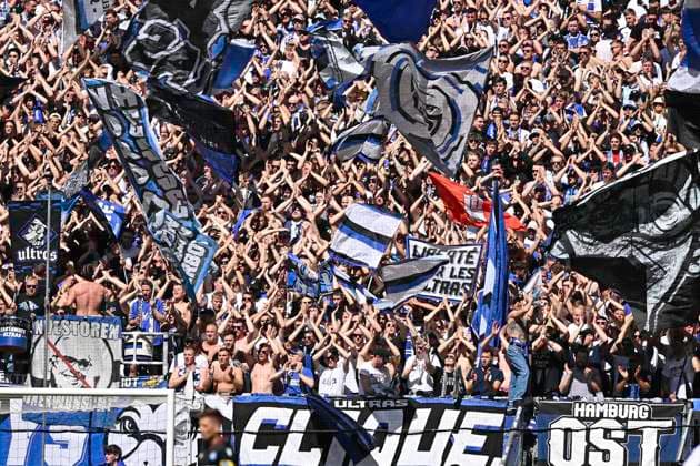 GER; 2. FBL,, Hamburger SV vs Karlsruher SC 27.04.2025, Volksparkstadion, Hamburg, GER; 2. FBL, Hamburger SV vs Karlsruher SC im Bild Feature die HSV Fans