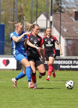 27.04.2025 - Fussball - Saison 2024 2025 - 2. Frauen - Fussball - Bundesliga - 23. Spieltag: 1. FC Nürnberg FCN ( Club Clubfrauen ) - SV Meppen - Sportfoto Zink DaMa - xdaxmax - Nina Rolfes (3, SV Meppen ) Medina Desic (10, 1. FC Nürnberg FCN )