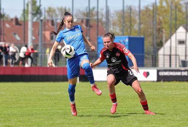 27.04.2025 - Fussball - Saison 2024 2025 - 2. Frauen - Fussball - Bundesliga - 23. Spieltag: 1. FC Nürnberg FCN ( Club Clubfrauen ) - SV Meppen - Sportfoto Zink DaMa - xdaxmax - Virag Nagy (22, SV Meppen ) Julia Pollak (22, 1. FC Nürnberg FCN )
