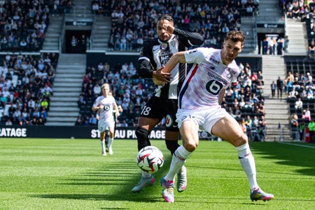 FOOTBALL : SCO Angers vs Lille OSC - Ligue 1 - JournÃ e 31 - 27 04 2025 Jim Allevinah (ANGERS SCO) Thomas Meunier (Lille OSC) AngersFrance  Copyright: xBaptistexAutissierx