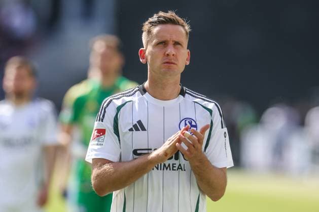 27.04.2025, Fussball, Saison 2024 2025, 2. Bundesliga, 31. Spieltag, 1. FC Kaiserslautern - FC Schalke 04, Paul Seguin (FC Schalke 04) Kaiserslautern Fritz-Walter-Stadion RP Deutschland xRHR-FOTO TRx Copyright: TimxRehbein RHR-FOTOx RHR-FOTO TR