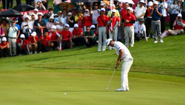 (250427) -- HAIKOU, April 27, 2025 -- Xiao Bowen of China competes during the round 4 at the Hainan Classic golf tournament of the DP World Tour in Haikou, south China s Hainan Province, April 27, 2025. ) (SP)CHINA-HAIKOU-GOLF-DP WORLD TOUR-HAINAN CLASSIC-ROUND 4 (CN) YangxGuanyu 