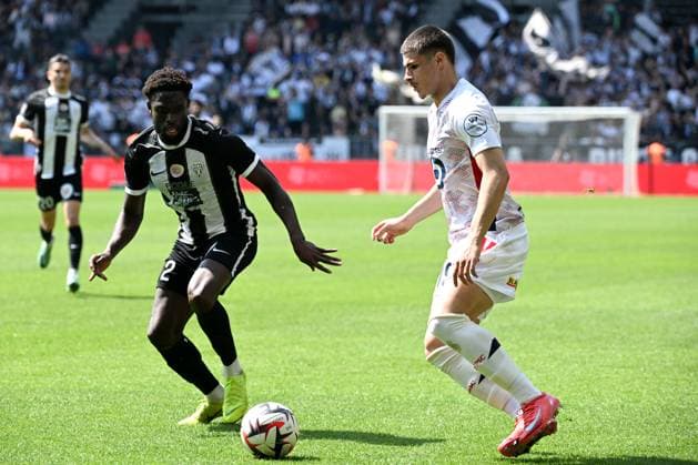 Angers SCO v LOSC Lille - Ligue 1 McDonald s 2024 2025 02 Carlens ARCUS (sco) - 19 Matias Fernandez PARDO (losc) during the Ligue 1 McDonald s match between Angers and Lille at Stade Raymond Kopa on April 27, 2025 in Angers, France. Angers France  Copyright: xFEPx 776313174