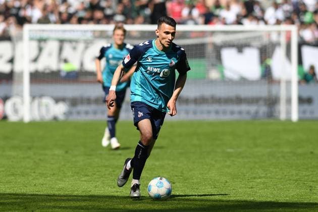 Dejan Ljubicic (1. FC Köln) in Aktion, am Ball, Einzelaktion waehrend des Spiels der 2. Bundesliga zwischen Hannover 96 und 1. FC Köln in der Heinz von Heiden Arena am 27. April 2025 in Hannover, Deutschland. (Foto von Ralf Treese DeFodi Images) +++ Dejan Ljubicic (1. FC Köln) controls the ball during the 2. Bundesliga match between Hannover 96 and 1. FC Köln at Heinz von Heiden Arena on April 27, 2025 in Hanover, Germany. (Photo by Ralf Treese DeFodi Images) DFB DFL REGULATIONS PROHIBIT ANY USE OF PHOTOGRAPHS AS IMAGE SEQUENCES AND OR QUASI-VIDEO. (Photo by Ralf Treese DeFodi Images) *** Dejan Ljubicic 1 FC Köln in action, on the ball, single action during the 2 Bundesliga match between Hannover 96 and 1 FC Köln at Heinz von Heiden Arena on April 27, 2025 in Hannover, Germany Germany Photo by Ralf Treese DeFodi Images Dejan Ljubicic 1 FC Köln controls the ball during the 2 Bundesliga match between Hannover 96 and 1 FC Köln at Heinz von Heiden Arena on April 27, 2025 in Hanover, Germany Photo by Ralf Treese DeFodi Images DFB DFL REGULATIONS PROHIBIT ANY USE OF PHOTOGRAPHS AS IMAGE SEQUENCES AND OR QUASI VIDEO Photo by Ralf Treese DeFodi Images