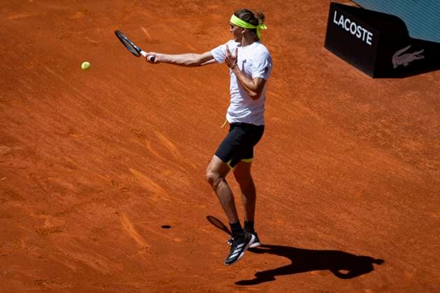 Mutua Madrid Open 2025 Alexander Zverev of Germany plays a forehand against Alejandro Davidovich Fokina of Spain in the Men s Singles Third Round match of the Mutua Madrid Open 2025 tournament celebrated at La Caja Magica on April 27, 2025 in Madrid, Spain. Madrid La Caja Magica Madrid Spain Copyright: xAlbertoxGardinx AGardin_20250427_Mutua_Madrid_Open_0300