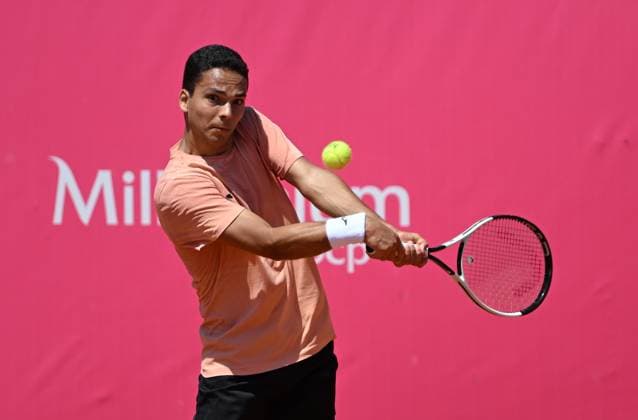 ARAUJO_Pedro-POR-Estoril_Open_2025-ms1785 Estoril Open in Portugal, ATP, Tennis Herren 175, Pre-Qualification- 27-04-2025: Pedro ARAUJO musste im finalen Relegationsmatch der Vor-Qualifikation gegen seinen portugiesischen Landsmann Joao Graca antreten Estoril Estoril Tenis Club Lisbon Portugal