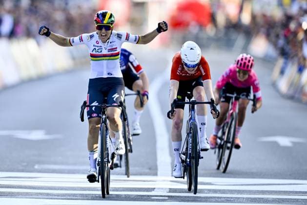 Kim Le Court celebrates after winning the women elite race of the Liege-Bastogne-Liege one day cycling event, 152,9km from Bastogne to Liege, Sunday 27 April 2025. ERICxLALMAND  x122004151x