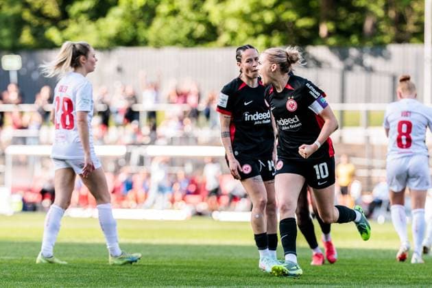 Google Pixel Frauen-Bundesliga, 1. FC Köln - Eintracht Frankfurt; 27.04.2025 Jubel zum 0:1 durch Laura Freigang (Eintracht Frankfurt, 10) Google Pixel Frauen-Bundesliga, 1. FC Köln - Eintracht Frankfurt, Köln, Franz-Kremer-Stadion am 27.04.2025 DFB REGULATIONS PROHIBIT ANY USE OF PHOTOGRAPHS AS IMAGE SEQUENCES AND OR QUASI-VIDEO. Copyright: xBEAUTIFULxSPORTS Wunderlx