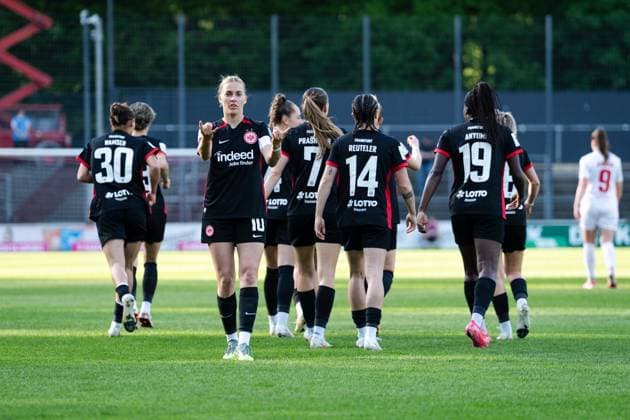 Cologne, Germany 27th April 2025: (Laura Freigang, 10) celebrating her goal during the Google Pixel Frauen Bundesliga game between 1. FC Köln and Eintracht Frankfurt at Franz-Kremer Stadium in Cologne, Germany (Leonie Kiehl SPP) Copyright: xLeoniexKiehlx xSPPx spp-en-LeKiSp-_DSC2604