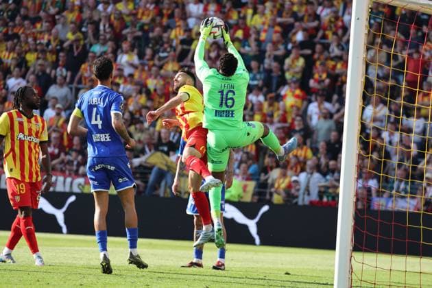 FOOTBALL : RC Lens vs AJ Auxerre - Ligue 1 - 27 04 2025 Donovan LEON (AJ Auxerre) lors du match RC Lens vs AJ Auxerre, Ligue 1, stade Bollaert-Delelis, le 27 avril 2025 - photo Laurent Sanson PsnewZ  Copyright: xLaurentxSANSONx xPsnewZx