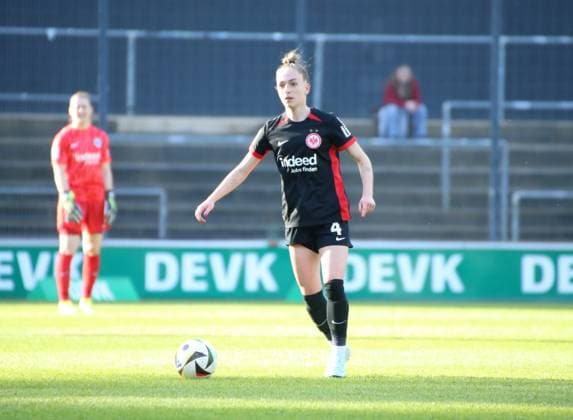 27.04.2025, xgrfx, Fussball Google Pixel Frauen-Bundesliga, 1.FC Köln - Eintracht Frankfurt v.l. Sophia Kleinherne (Eintracht Frankfurt) (DFL DFB REGULATIONS PROHIBIT ANY USE OF PHOTOGRAPHS as IMAGE SEQUENCES and or QUASI-VIDEO) Köln