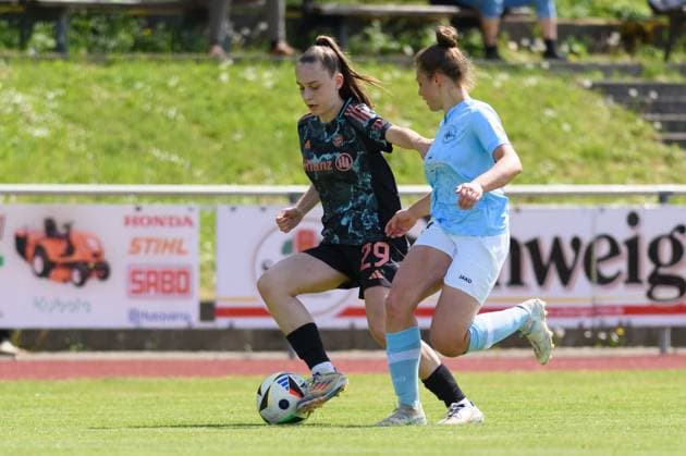 Aschheim, Germany, April 27th, 2025: Melina Hoffmann (29 FC Bayern Munich II) with the ball during the 2. Frauen-Bundesliga match between FC Bayern Munich II and SG 99 Andernach at Sportpark Aschheim, Germany. (Sven Beyrich SPP) Copyright: xSvenxBeyrich SPPx spp-en-SvBe-20250427-D4S_0041