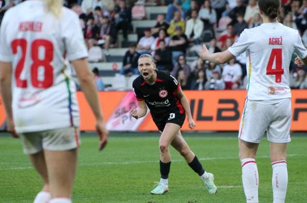 27.04.2025, xgrfx, Fussball Google Pixel Frauen-Bundesliga, 1.FC Köln - Eintracht Frankfurt v.l. Tor, Elisa Senß (Eintracht Frankfurt) (DFL DFB REGULATIONS PROHIBIT ANY USE OF PHOTOGRAPHS as IMAGE SEQUENCES and or QUASI-VIDEO) Köln