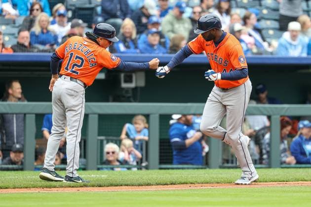 MLB, Baseball Herren, USA 2025: Astros Vs Royals APR 27 April 27, 2025: Houston Astros designated hitter Yordan Alvarez (44) and Houston Astros third base coach Tony Perezchica (12) react to Alvarez three run home run during the third inning against the Kansas City Royals at Kauffman Stadium in Kansas City, MO. David Smith CSM (Credit Image: Â David Smith Cal Media) Kansas City Mo United States of America EDITORIAL USE ONLY Copyright: xx ZUMA-20250427_zma_c04_071.jpg DavidxSmithx csmphotothree379352