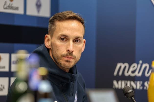 Dominik Glawogger (SV Waldhof Mannheim, Trainer) beim SV Waldhof Mannheim - VfB Stuttgart II am 27.04.25 in Carl Benz Stadion, Mannheim xamx Foto: Alfio Marino Copyright: PIX-Sportfotos
