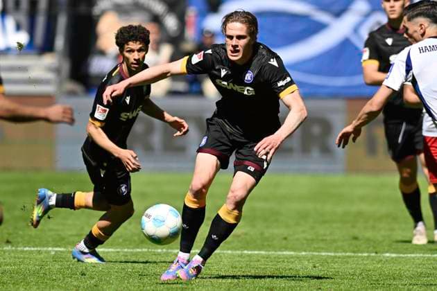 GER; 2. FBL,, Hamburger SV vs Karlsruher SC 27.04.2025, Volksparkstadion, Hamburg, GER; 2. FBL, Hamburger SV vs Karlsruher SC im Bild Einzelaktion Querformat Marvin Wanitzek (Karlsruhe 20)