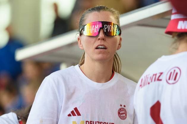 Munich, Germany, Apr 27th 2025: Linda Sembrant (2 FC Bayern Munich) with Champions glasses after the Google Pixel Frauen Bundesliga match between FC Bayern Munich and SC Freiburg at FC Bayern Campus, Munich, Germany. (Sven Beyrich SPP) Copyright: xSvenxBeyrich SPPx spp-en-SvBe-20250427-D4S_0524