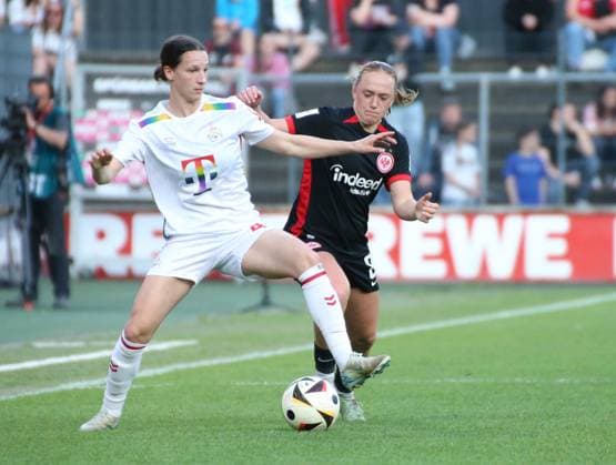 27.04.2025, xgrfx, Fussball Google Pixel Frauen-Bundesliga, 1.FC Köln - Eintracht Frankfurt v.l. Sara Agrez (1.FC Köln), Lisanne Gräwe (Eintracht Frankfurt) (DFL DFB REGULATIONS PROHIBIT ANY USE OF PHOTOGRAPHS as IMAGE SEQUENCES and or QUASI-VIDEO) Köln