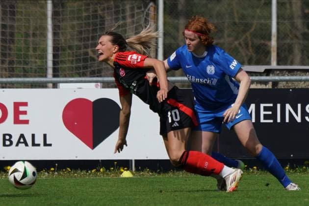 27.04.2025 - Fussball - Saison 2024 2025 - 2. Frauen - Fussball - Bundesliga - 23. Spieltag: 1. FC Nürnberg FCN ( Club Clubfrauen ) - SV Meppen - Sportfoto Zink ChPr - xdcxcpx - 27.04.2025 - Fussball - Saison 2024 2025 - 2. Frauen - Fussball - Bundesliga - 23. Spieltag: 1. FC Nürnberg FCN ( Club Clubfrauen ) - SV Meppen - Sportfoto Zink ChPr - xdcxcpx - Medina Desic (10, 1. FC Nürnberg FCN ), Lena Göppel (5, SV Meppen )