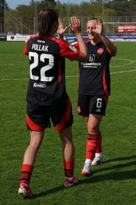 27.04.2025 - Fussball - Saison 2024 2025 - 2. Frauen - Fussball - Bundesliga - 23. Spieltag: 1. FC Nürnberg FCN ( Club Clubfrauen ) - SV Meppen - Sportfoto Zink ChPr - xdcxcpx - 27.04.2025 - Fussball - Saison 2024 2025 - 2. Frauen - Fussball - Bundesliga - 23. Spieltag: 1. FC Nürnberg FCN ( Club Clubfrauen ) - SV Meppen - Sportfoto Zink ChPr - xdcxcpx - Julia Pollak (22, 1. FC Nürnberg FCN ), Alina Mailbeck (6, 1. FC Nürnberg FCN )
