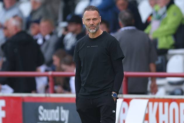 Verl, 26.04.2025, Sportclub Arena, Fußball, Männer, Saison 2024 2025, 3. Liga, 35. Spieltag , SC Verl - FC Erzgebirge Aue 5:1 (4:0) , Im Bild: Trainer Alexander Ende, SC Verl , *** Verl, 26 04 2025, Sportclub Arena, Soccer, Men, Season 2024 2025, 3 Liga, 35 Matchday , SC Verl FC Erzgebirge Aue 5 1 4 0 , In the picture Coach Alexander Ende, SC Verl ,