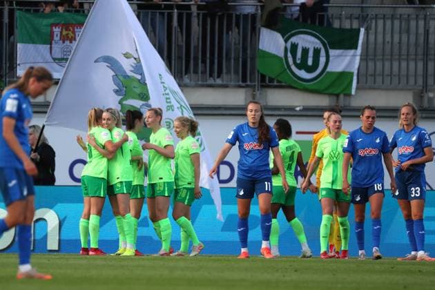 VfL vs. Hoffenheim, BL Frauen Wolfsburg, 28.04.2025, FUßBALL - VfL Wolfsburg vs. TSG 1899 Hoffenheim, Google Pixel Frauen-Bundesliga, Saison 2024 25. Schlussjubel Wolfsburg