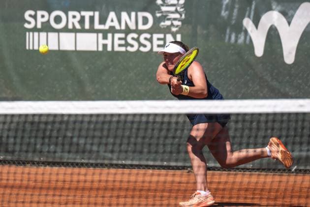 28.04.2025, GER, Frauen, Wiesbaden Tennis Open - 2. Runde - Qualifikation Einzel Carolina Kuhl (GER) während des Spiels. Wiesbaden-Nordenstadt T2 Sports Health Club Hessen Deutschland