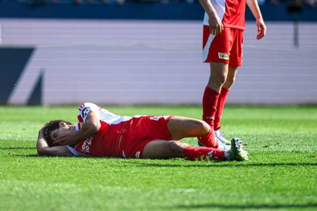BOCHUM, GERMANY - 27 APRIL, 2025: injuring Diogo Leite - The Bundesliga match VfL Bochum - 1. FC Union Berlin 1:1 at Vonovia Stadium.  Copyright: xx