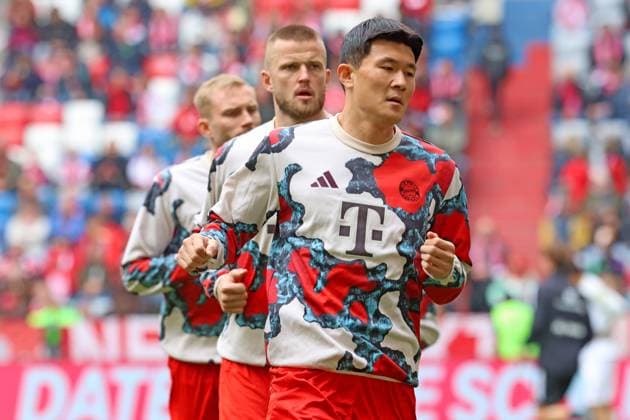 3 Minjae Kim, 15 Eric Dier, 27 Konrad Laimer (FCB) Aufwaermen, Aufwaermtrikot, Portraet, Portrait, Fussball 1. BL FC Bayern München - 1. FSV Mainz 05 26.04.2025 Allianz Arena FOTO: Mladen Lackovic LakoPress